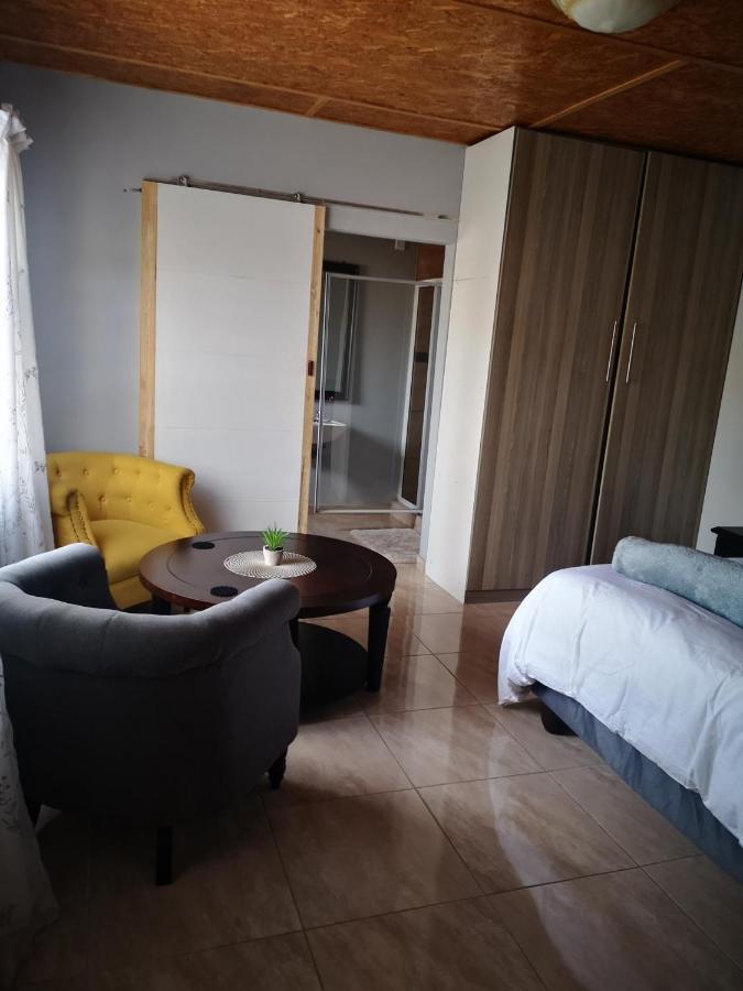 Tuvawa Luxury Suites Walvis Bay Exterior foto