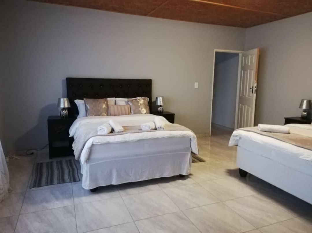 Tuvawa Luxury Suites Walvis Bay Exterior foto