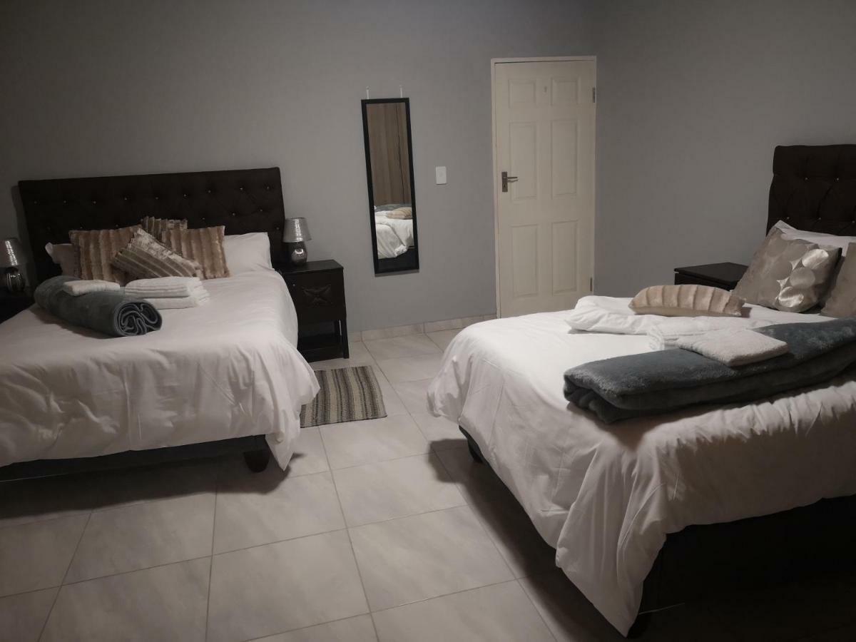Tuvawa Luxury Suites Walvis Bay Exterior foto